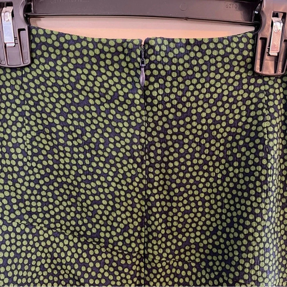 NWT BODEN Virginia Green and Navy Cluster Spot Skirt Size 4 - Picture 6 of 8